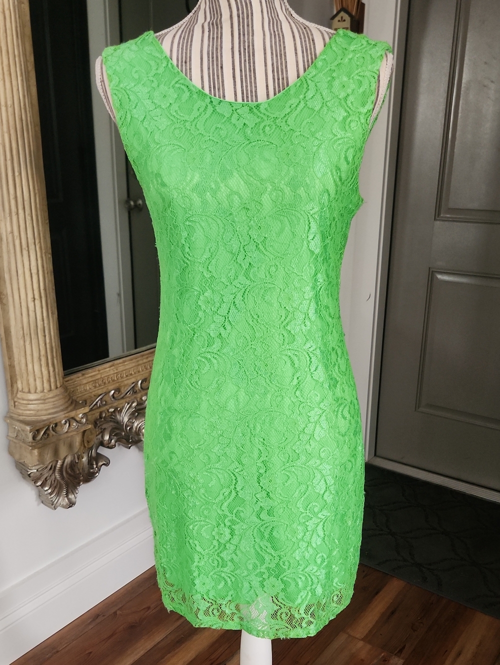 Kirra Y2k Sleeveless Lace Sheath Dress in Bright Green